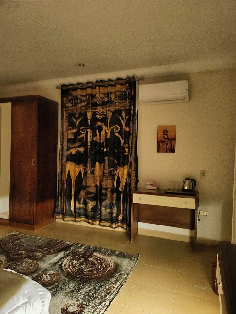 Photo 32