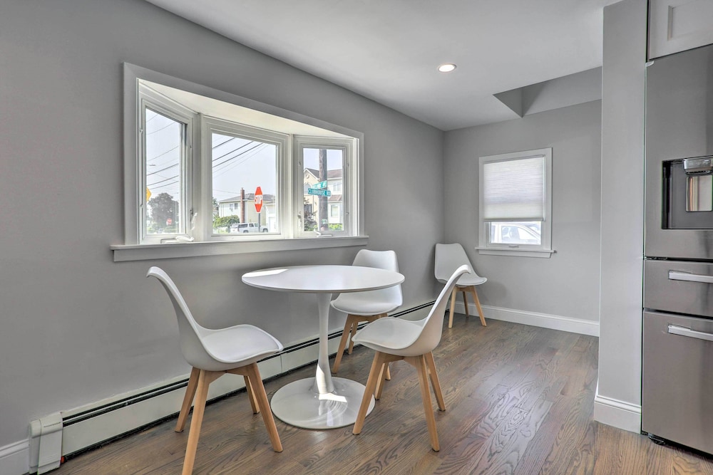Long Island Home Near Beaches Golf - Property Image 23