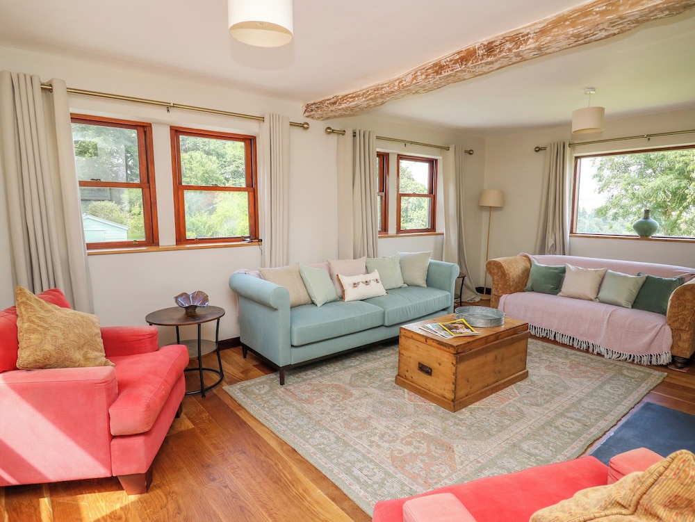 Oak Apple Cottage
