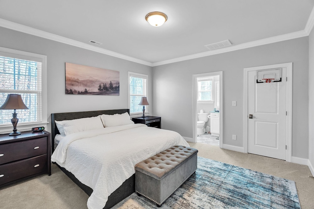 Durham Retreat Games, Exercise, And Relaxation 5 Bedroom Home