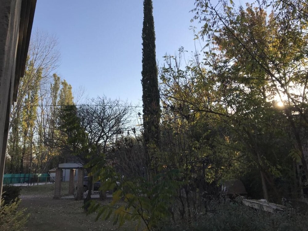 Dark Green House en Chacras de Coria