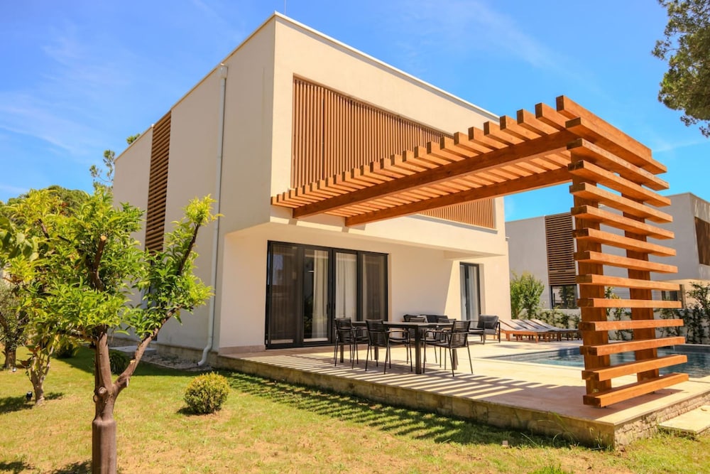 Sanpietro Deluxe Villa
