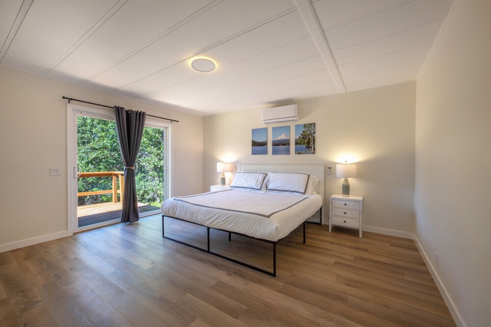 Orchard Haven Guest House 2 Bedroom Home by RedAwning