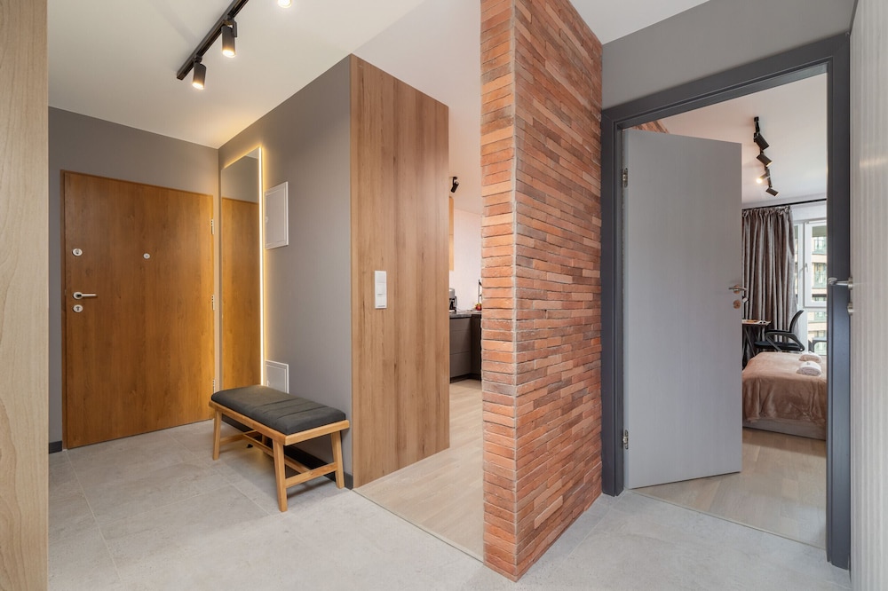 Exquisite Zablocie by Renters Prestige view 2
