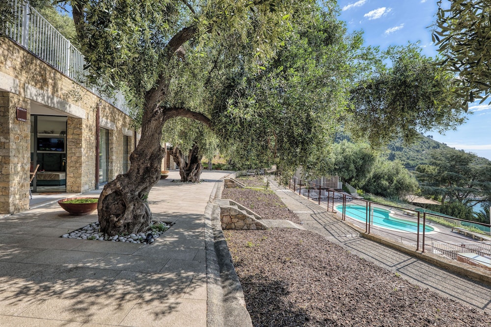 Holiday Resort Balzi Rossi
