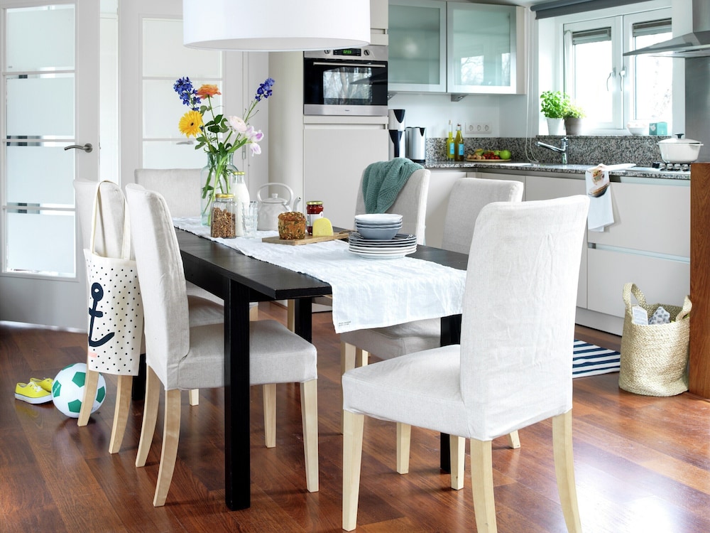 Stylish Stay on the Water