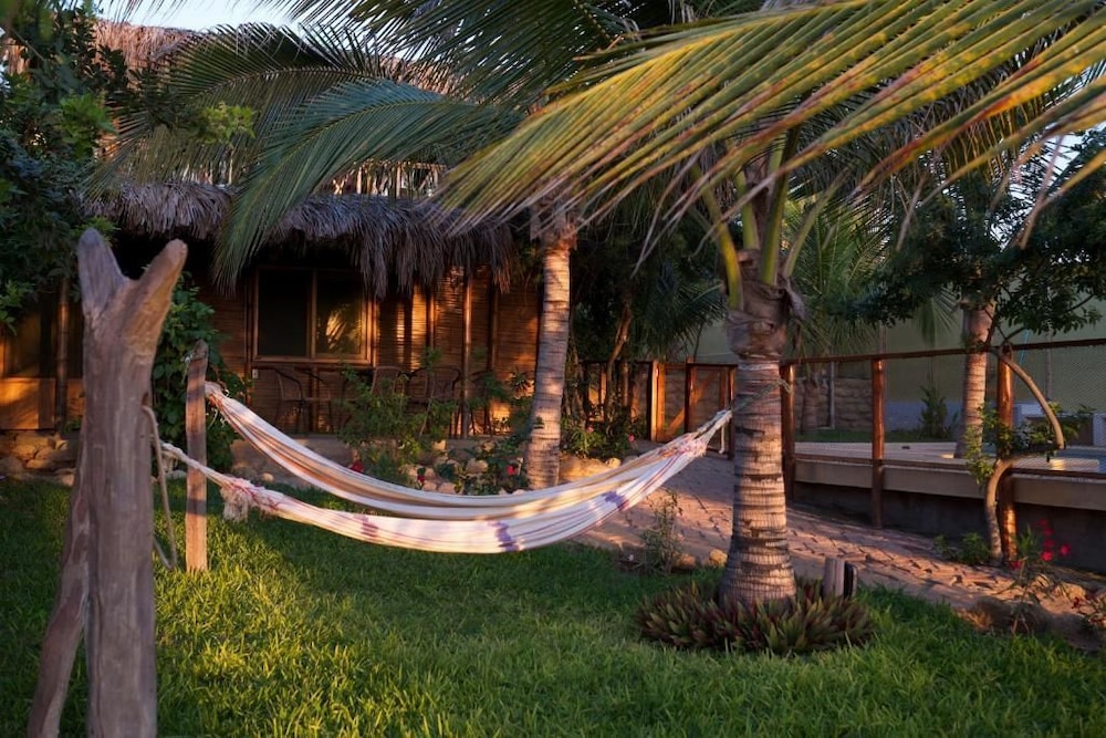 El Destino Casas y Bungalows Vichayito