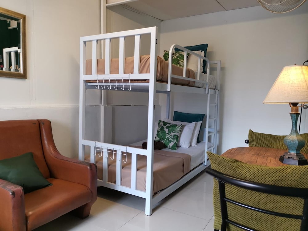 Siam Journey Guesthouse - Hostel