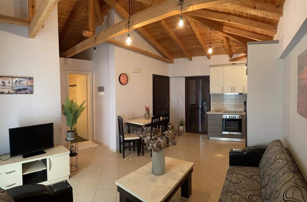 Villa Orestis - Stoupa Seaview Getaway
