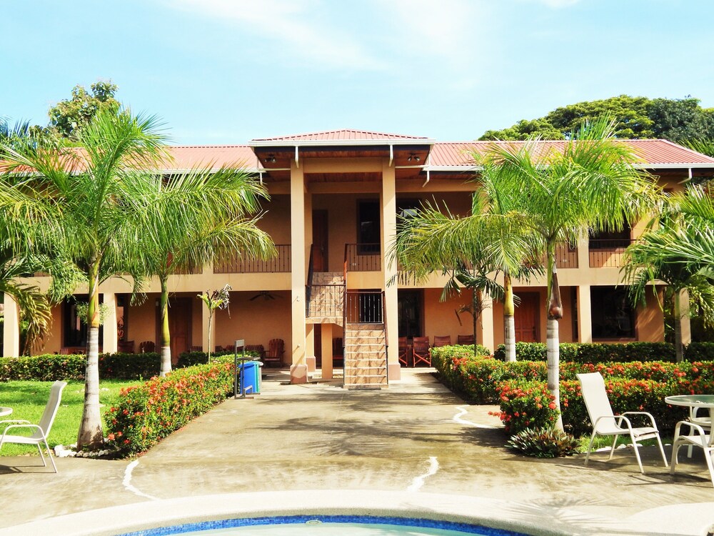 Hotel Marbella Surf Inn - Image 1