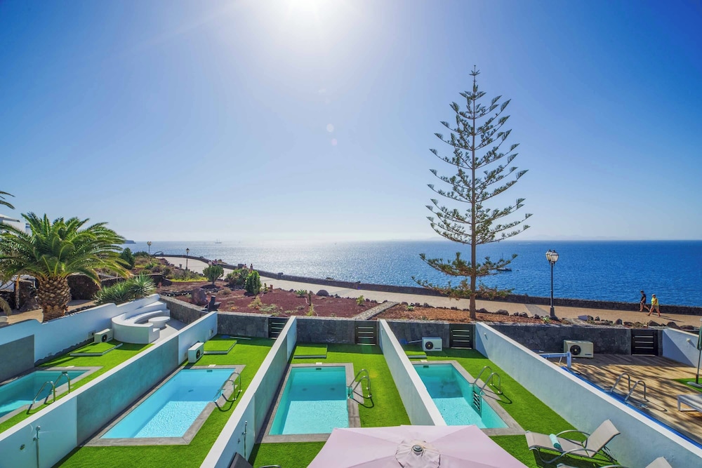 Marina Suite Villa Azul