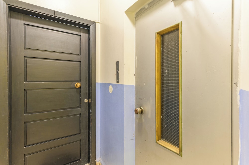 Slate - 2Br Apt W Balcony in Mar Mikhael