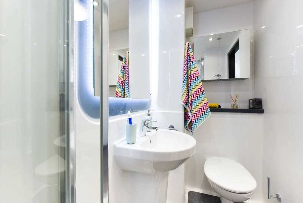 Student Only Swanston House