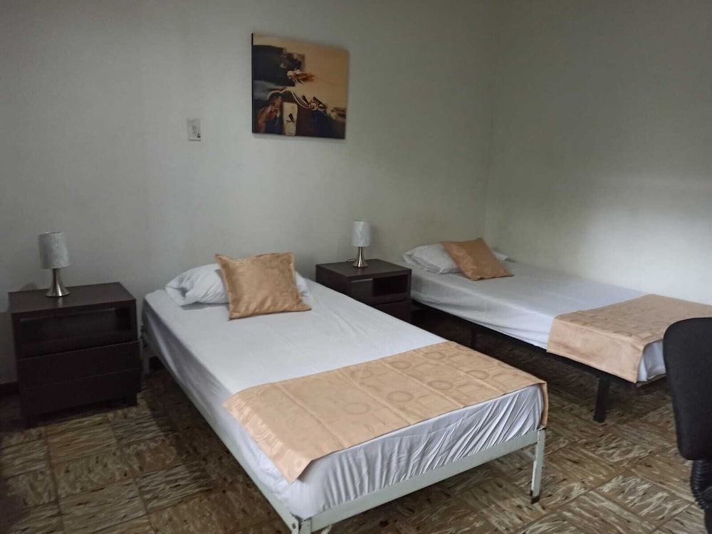 201 Apartamento Completo Rers en Versalles 3 Habitaciones - Cali Tower Suites & Lofts