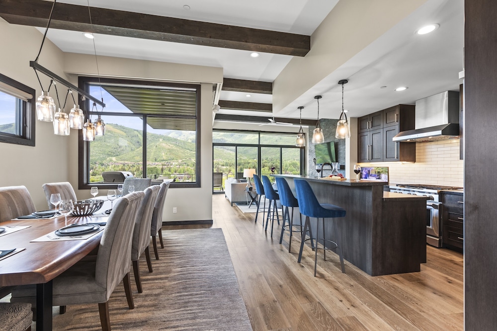 Nine Peaks 4 Bedroom Home