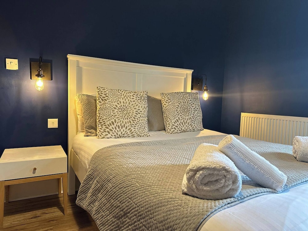 Bright Open-plan Apartment in Welling, South East London
