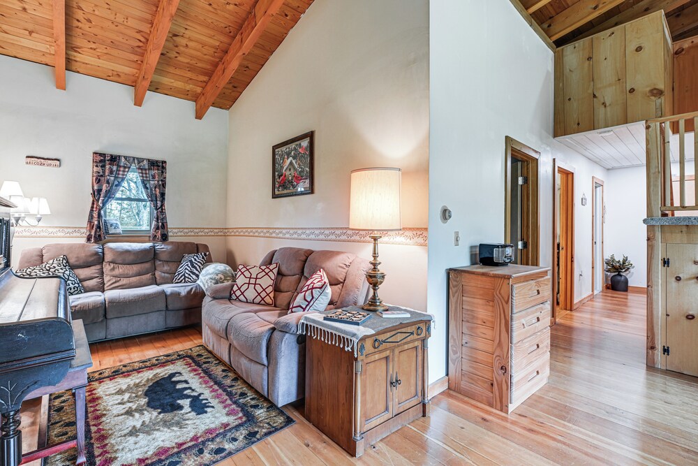 Near State Parks: Countryside Cottage in Wellsboro