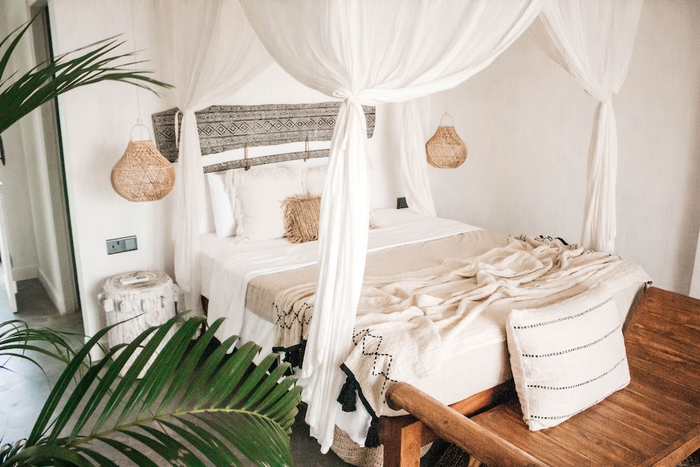 Dreamsea surf camp Sri Lanka view 3