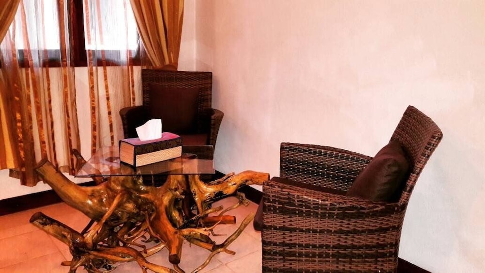 Hudhu Raakani Lodge