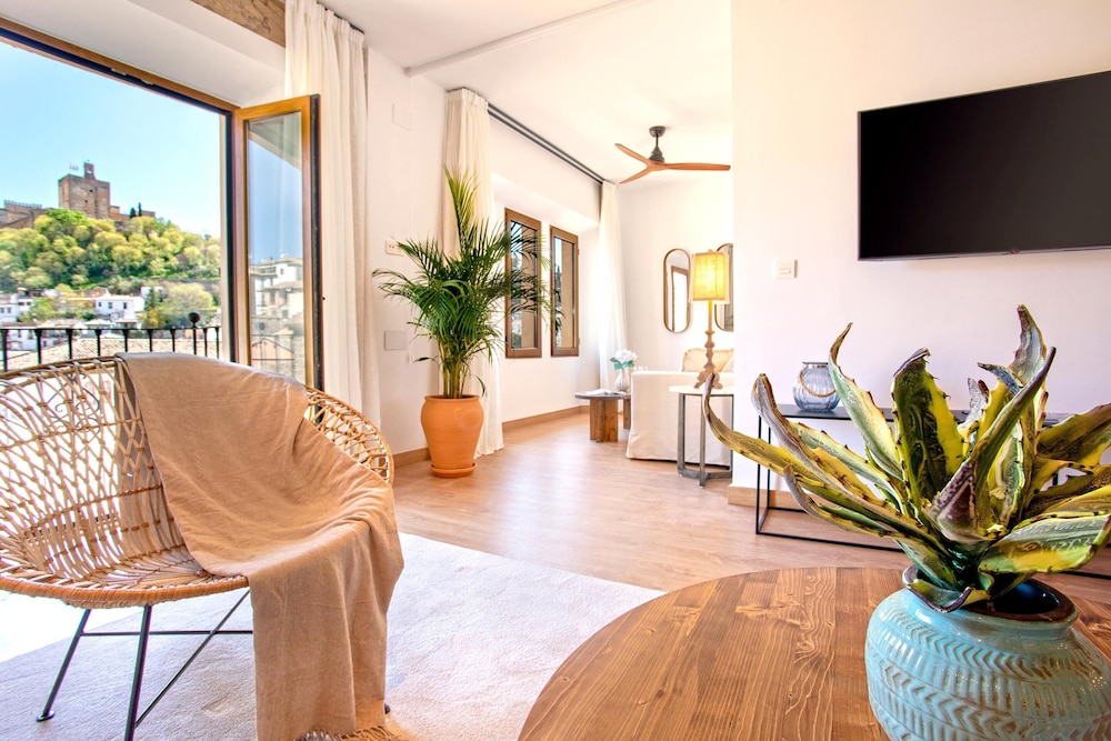 Cozy Apartment With Views Alhambra Plaza Nueva IV