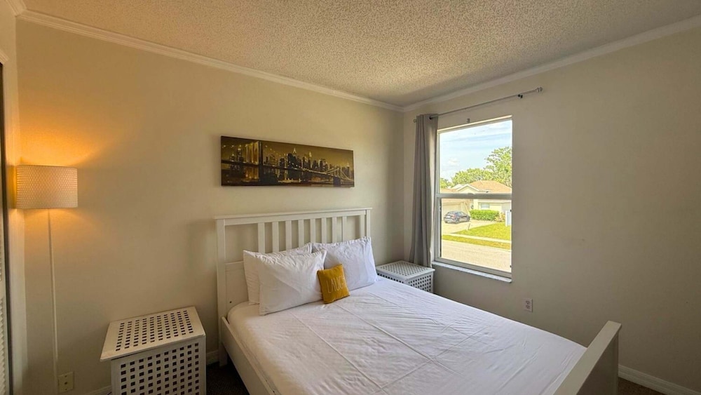 Upstay Stylish 3BR Family-friendly Retreat w Patio