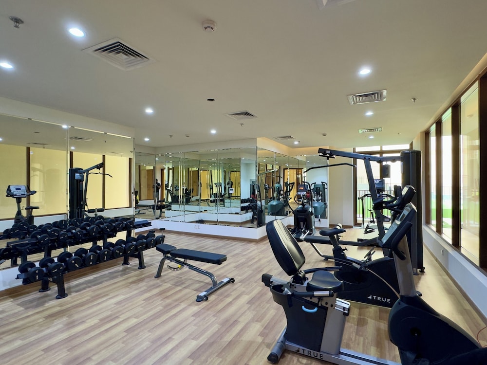 Brand New Stylish Unit near Circle Mall