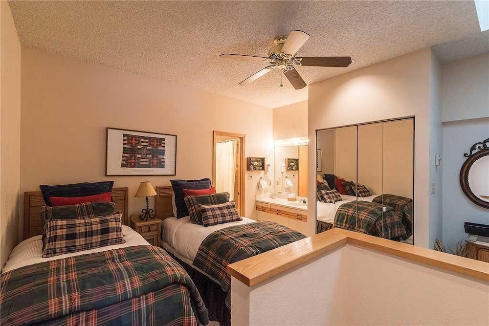 1303 Trappeur's Lodge, Trappeur's Crossing Apartment 2