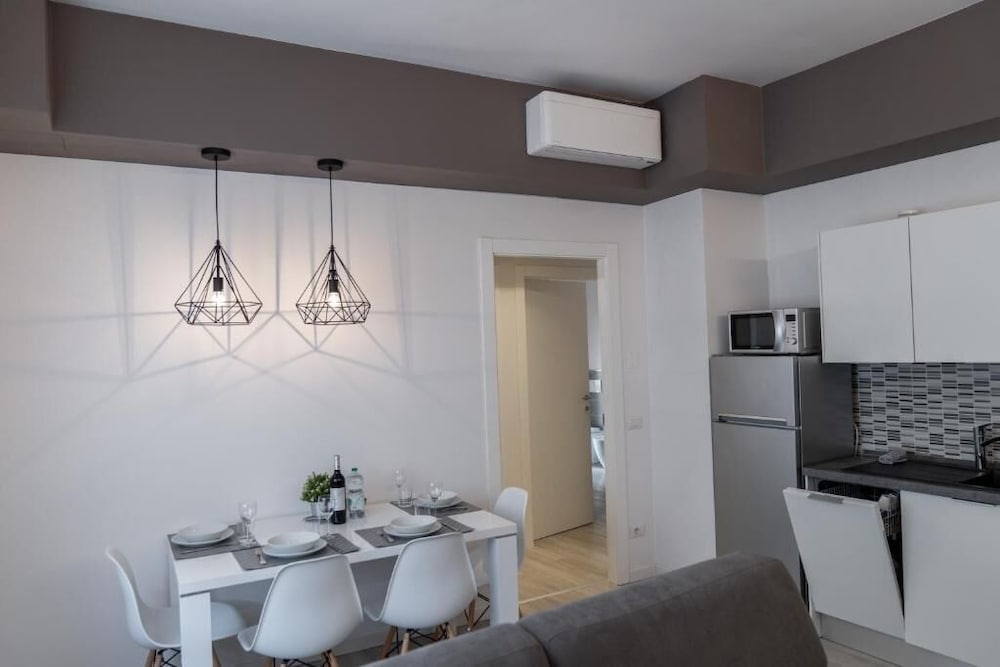 DOLCE NOTTE APARTMENTS view 2