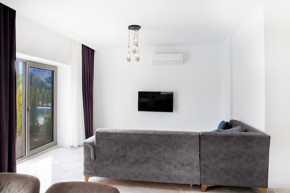 İmportantTravel BD4108 2Bedroomed Villa