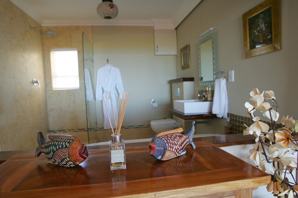 Dolphin Inn Guest House
