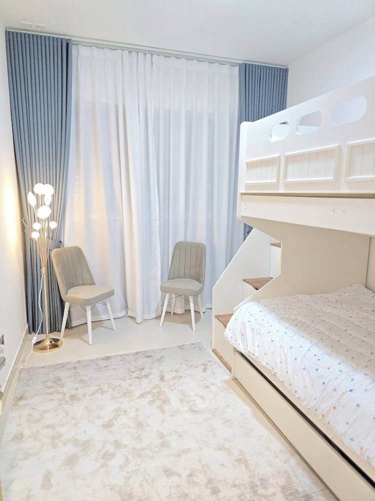 LUXURY BOULEVARD 2BHK