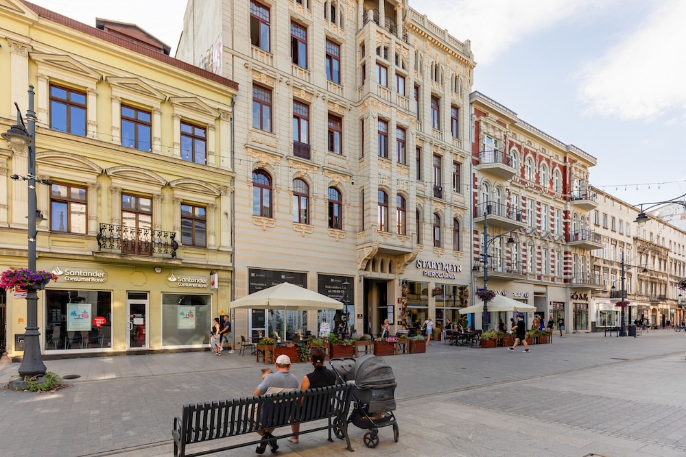 Studio Piotrkowska 37 by Renters view 3
