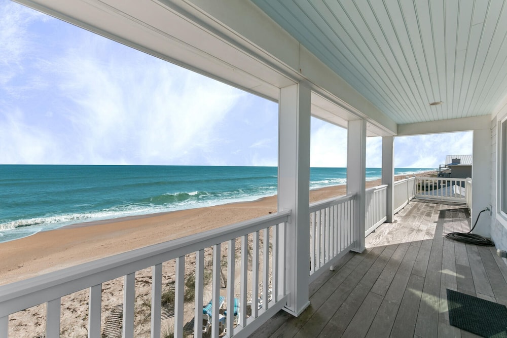 Ocean Paradise by Distinctive Beach Rentals
