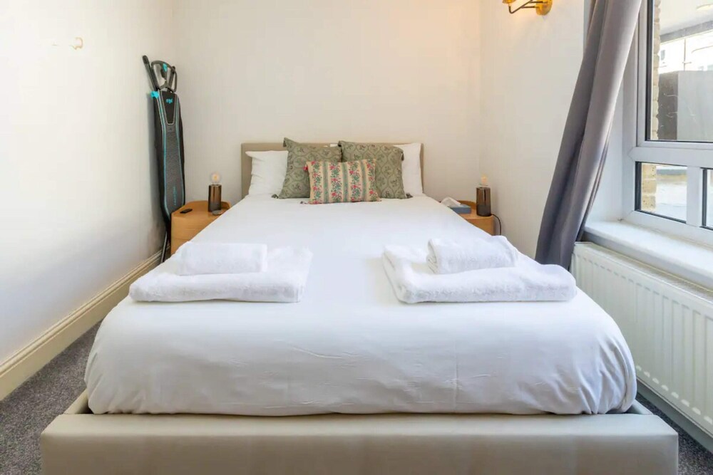 Modern & Spacious 2BD Flat - Westbourne Park