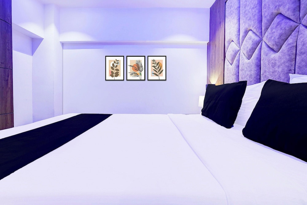 Pleasant Stays Near Powai Lake Mumbai