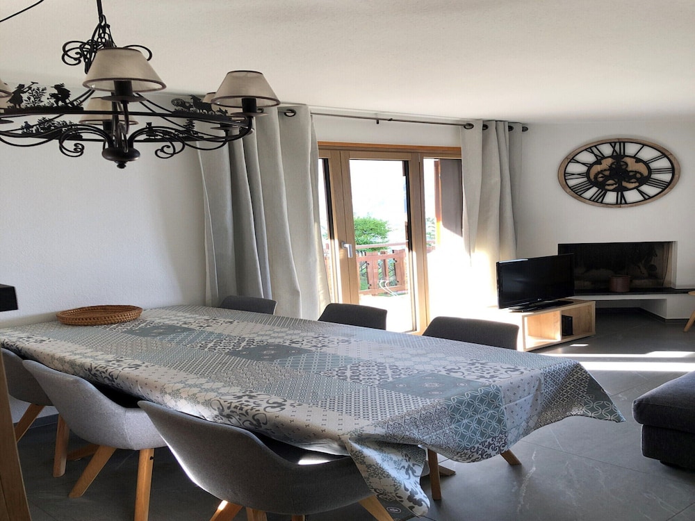 Apartment With Free Shuttle