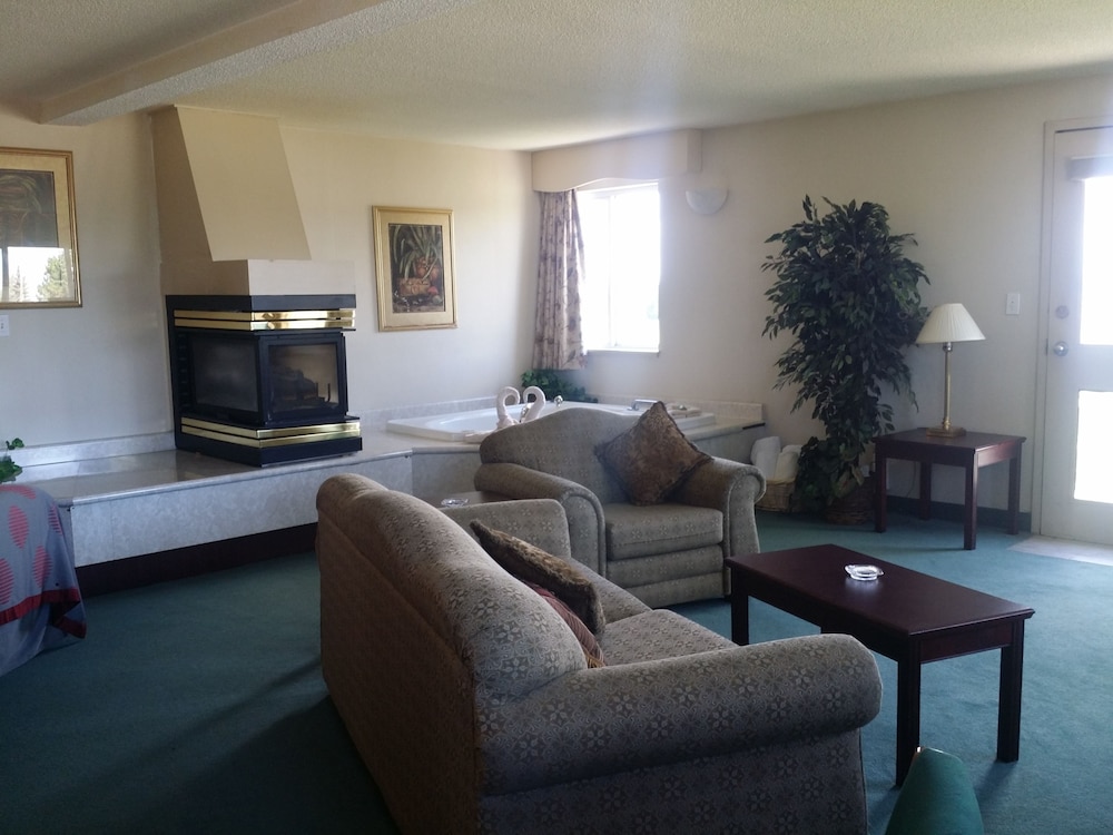 Tamarack Motor Inn
