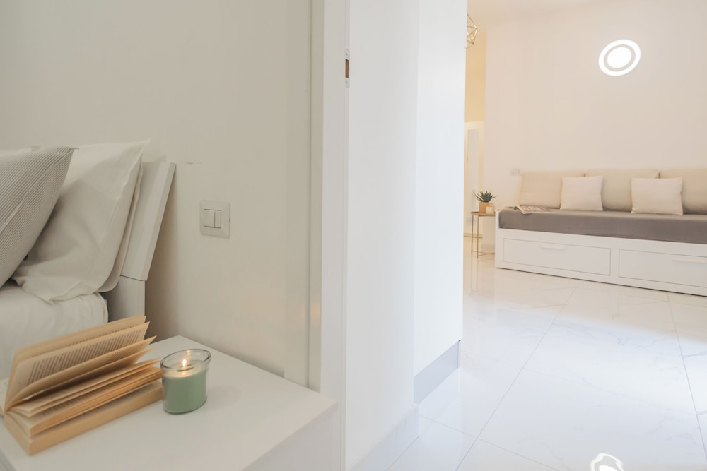Luce Apartment by Rent all Como