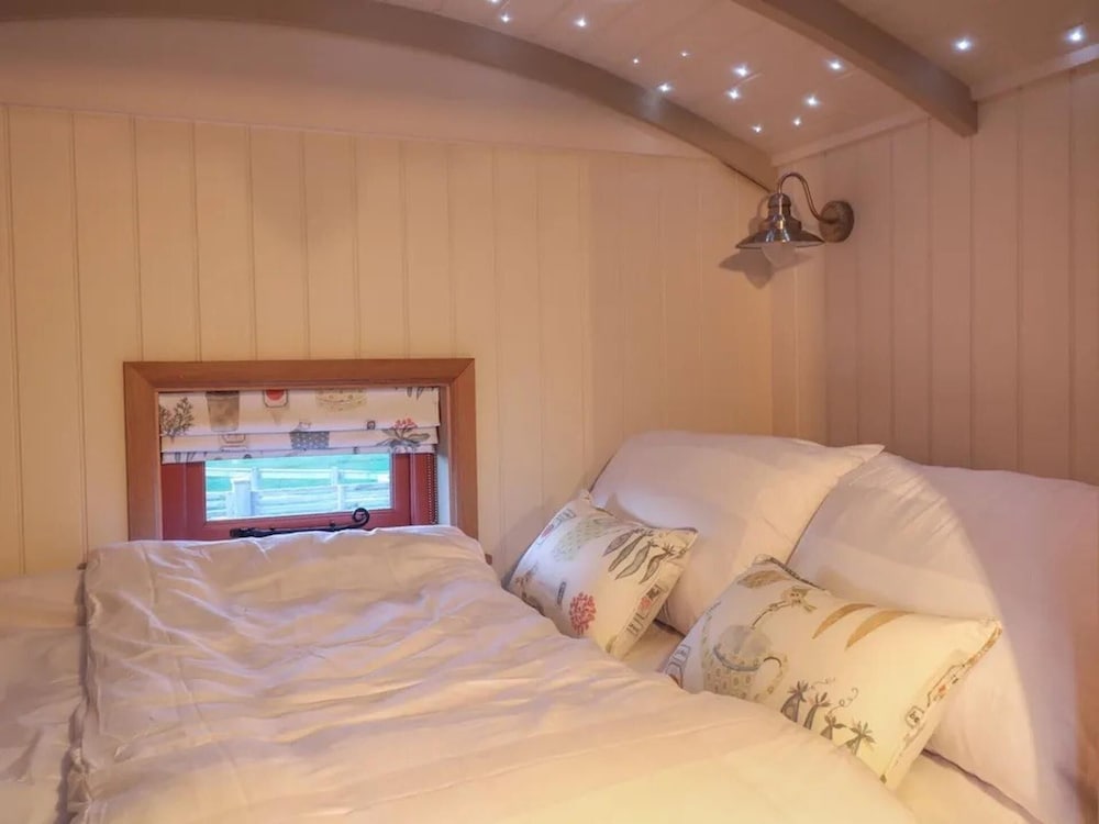 Shepherd's Lodge- Wood Burner- Hottub- Wellnessspa