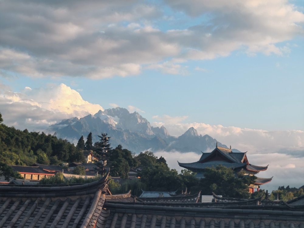 Yiyuan Snow Mountain View Historical Naxi House - Lijiang Old Town Mufu branch