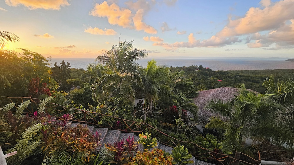 Araya Resort