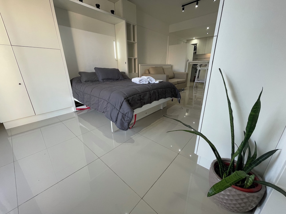 Ayres Suites Moreno