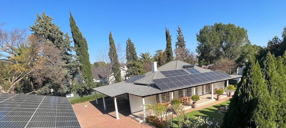 Hotel Lemon & Lime Guest House - Image 1