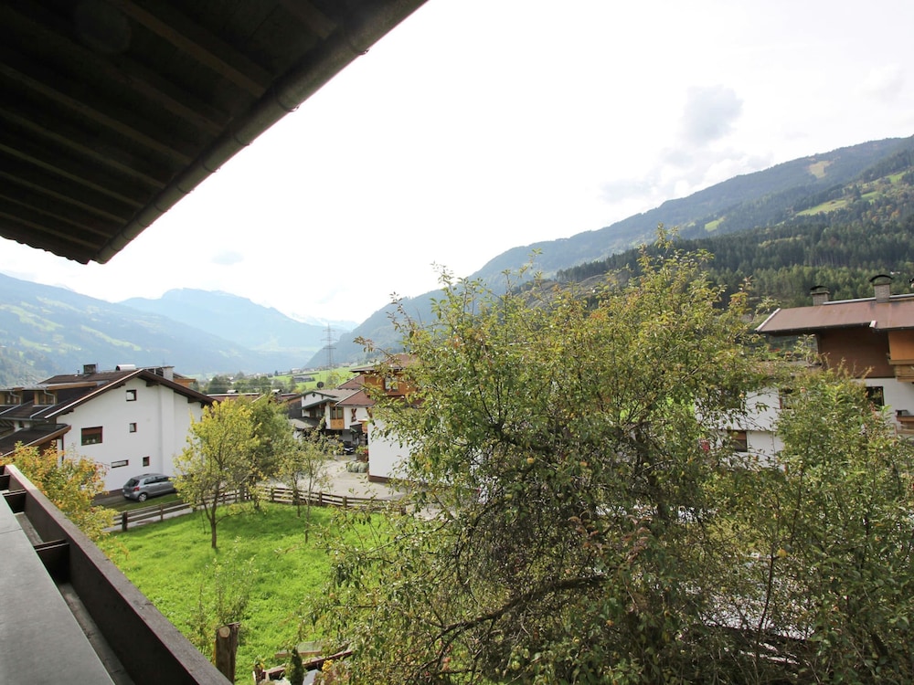 Photo 24