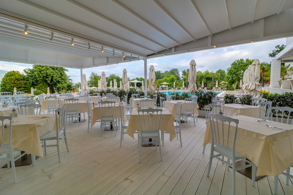 Olympian Bay Grand Resort
