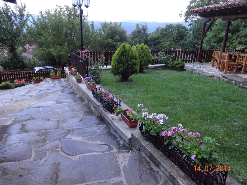 Photo 18