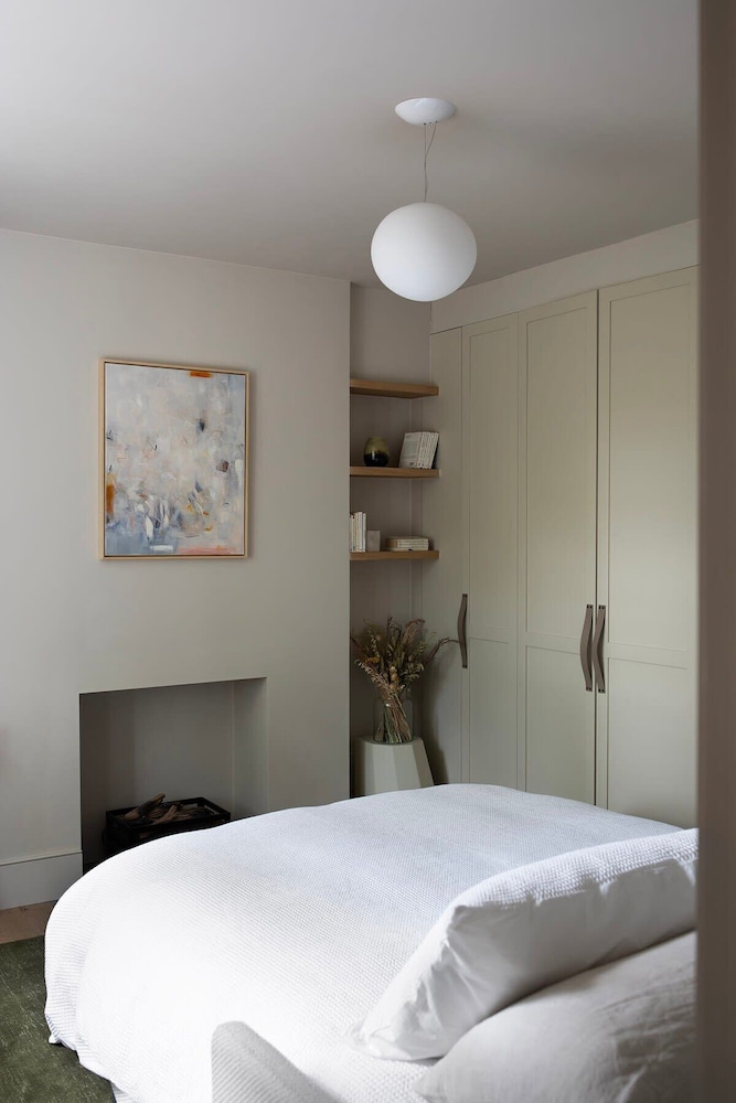 Luxury 3 Bed Canal House, Little Venice
