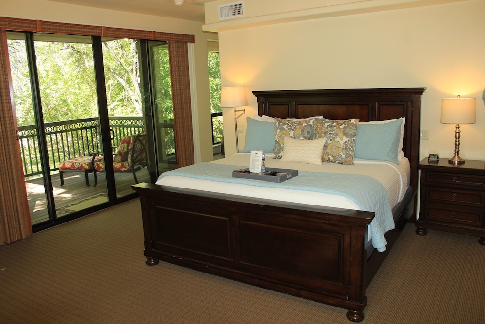 The Inn Above Oak Creek