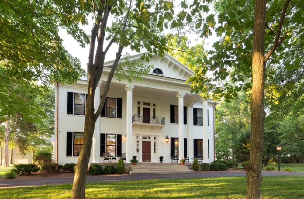 Hotel Ashford Acres Inn