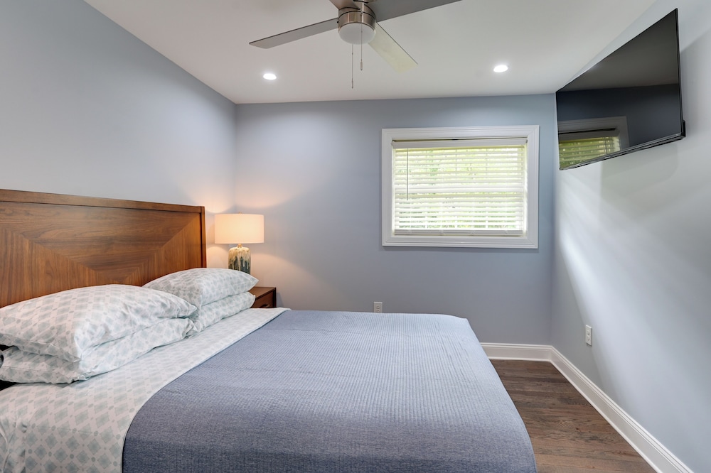 5 Mi to Lake Thom-a-lex: Family-friendly Retreat